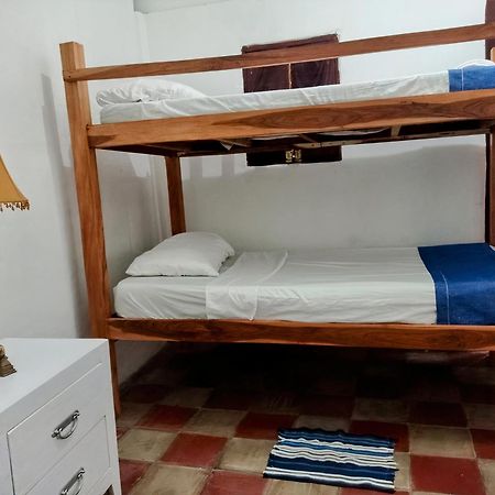Casa Yoly Hostel กรานาดา ภายนอก รูปภาพ