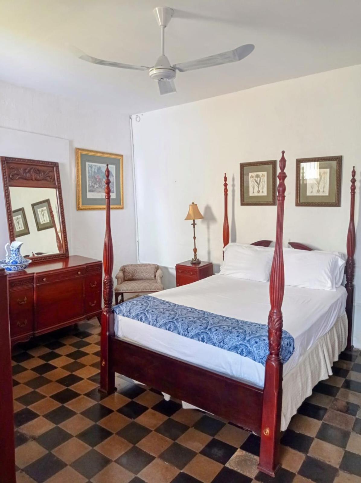 Casa Yoly Hostel กรานาดา ภายนอก รูปภาพ