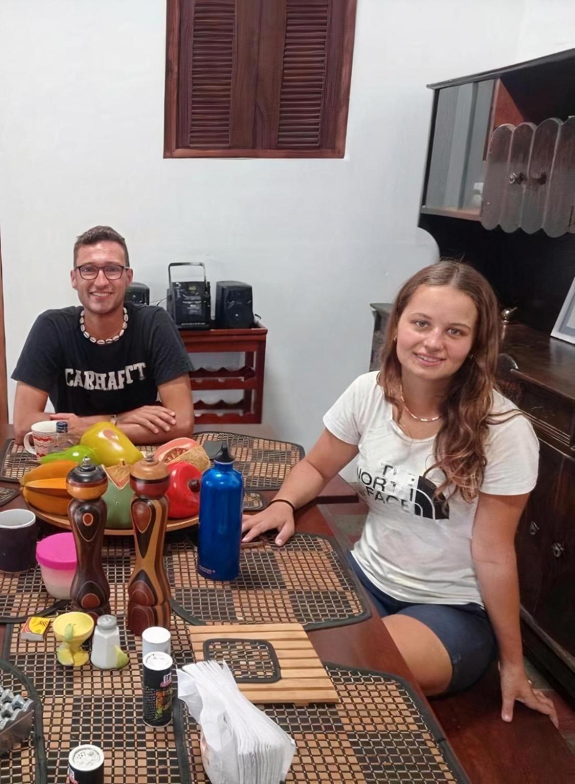 Casa Yoly Hostel กรานาดา ภายนอก รูปภาพ