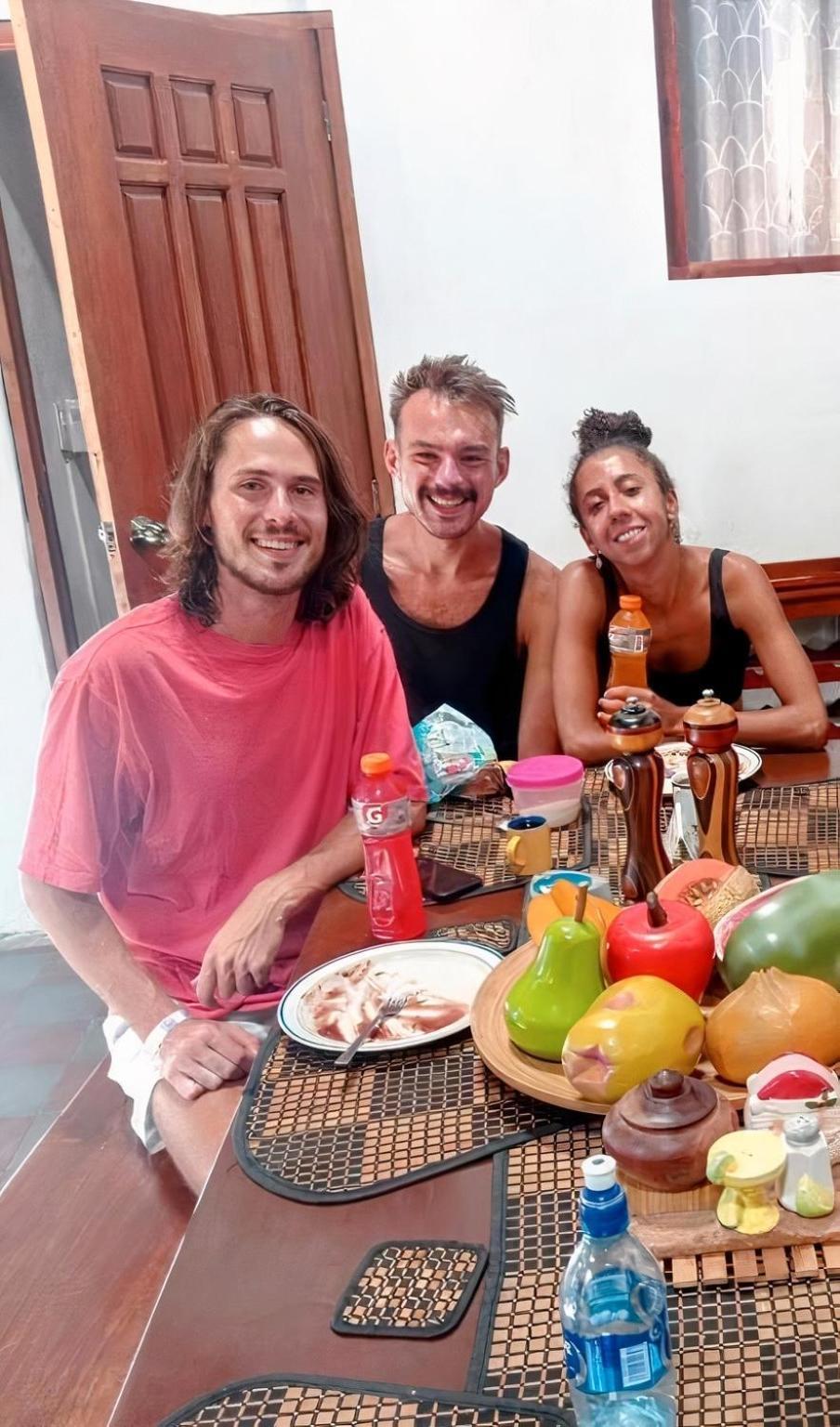 Casa Yoly Hostel กรานาดา ภายนอก รูปภาพ
