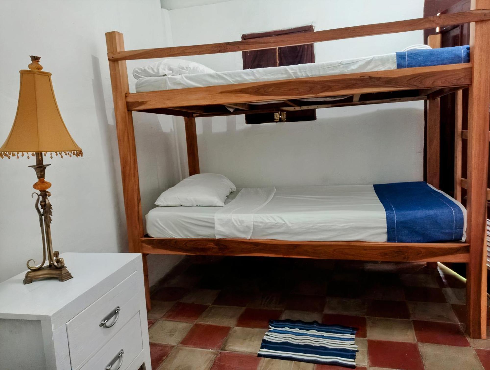 Casa Yoly Hostel กรานาดา ภายนอก รูปภาพ