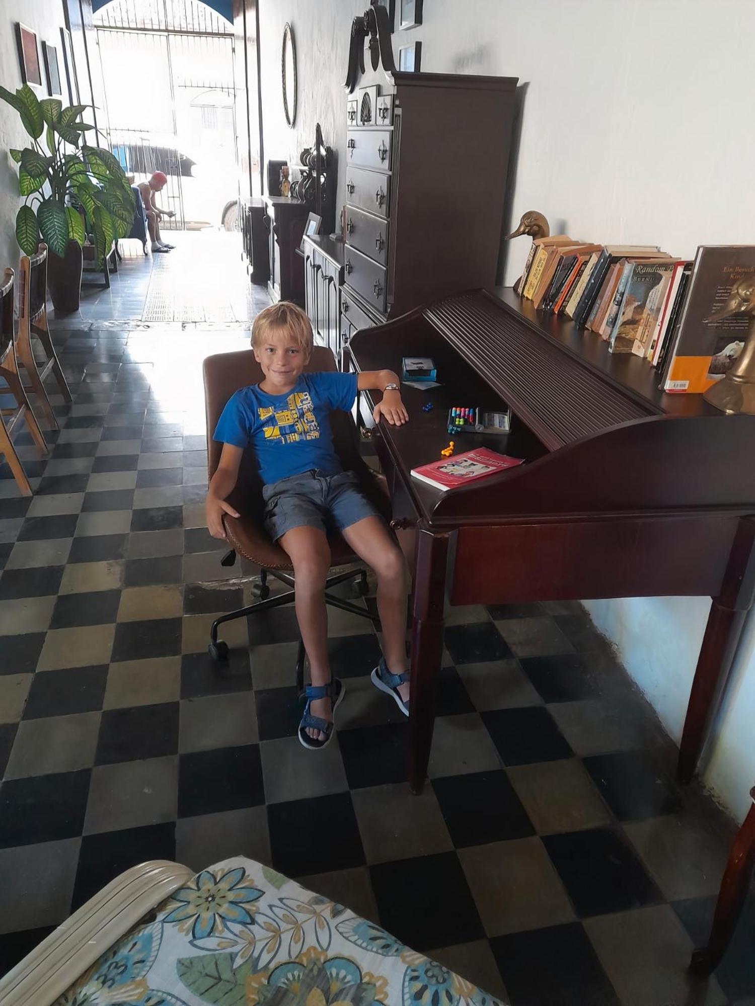 Casa Yoly Hostel กรานาดา ภายนอก รูปภาพ