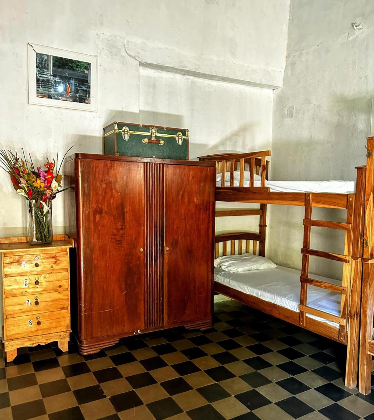 Casa Yoly Hostel กรานาดา ภายนอก รูปภาพ