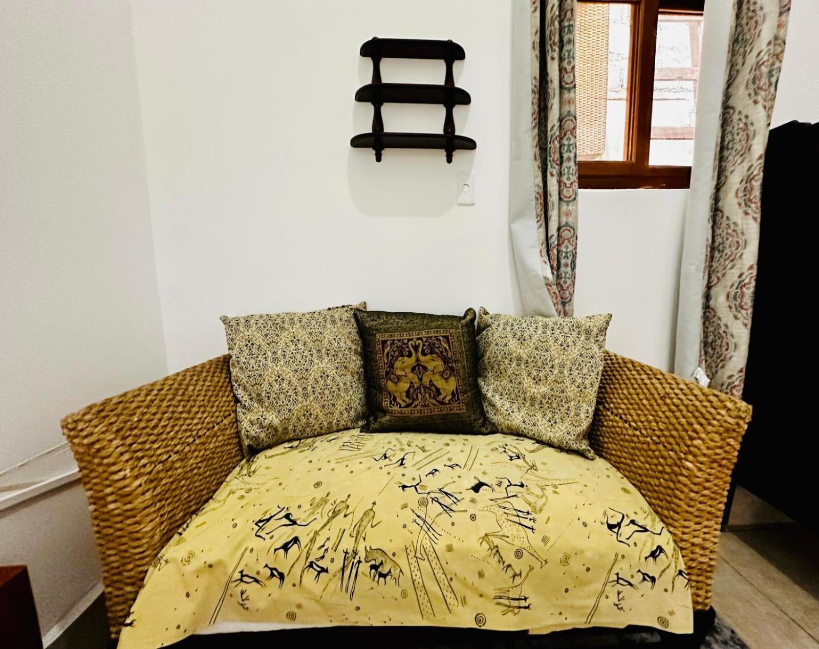 Casa Yoly Hostel กรานาดา ภายนอก รูปภาพ