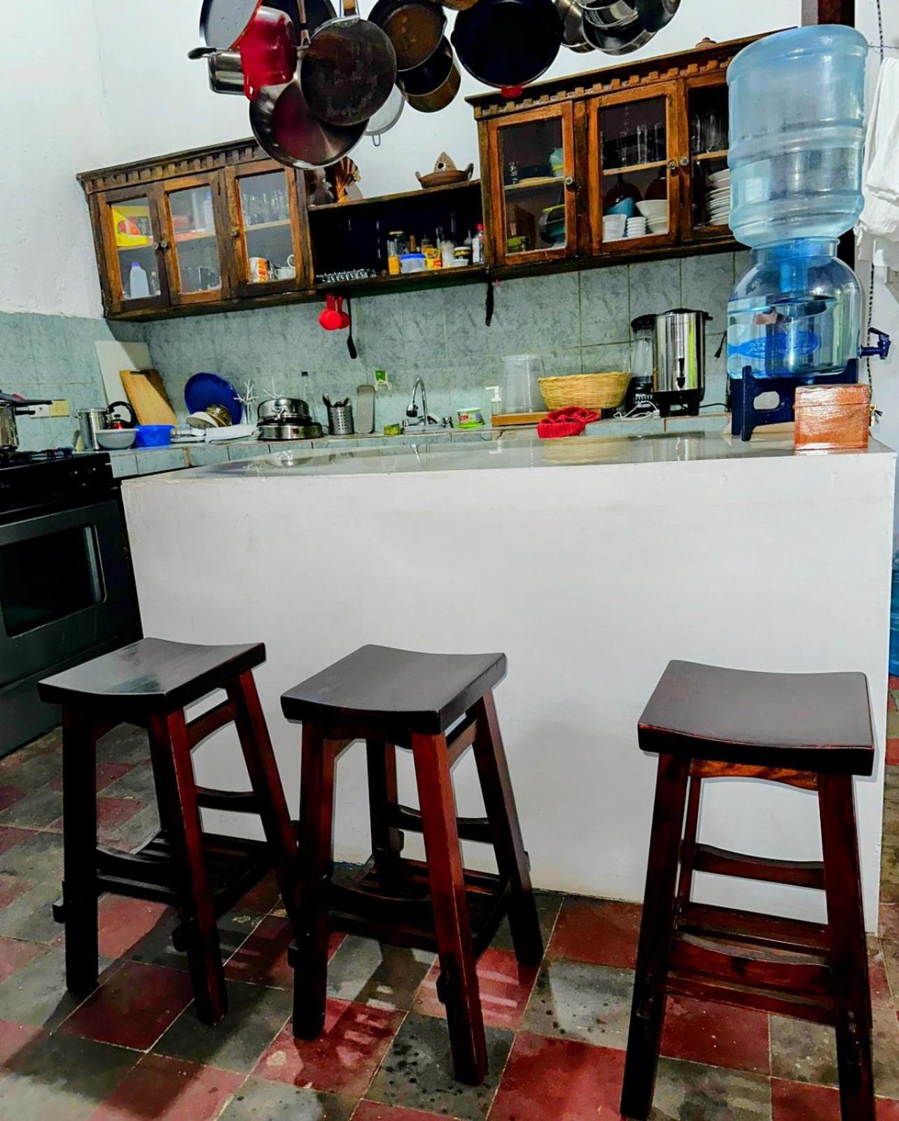 Casa Yoly Hostel กรานาดา ภายนอก รูปภาพ